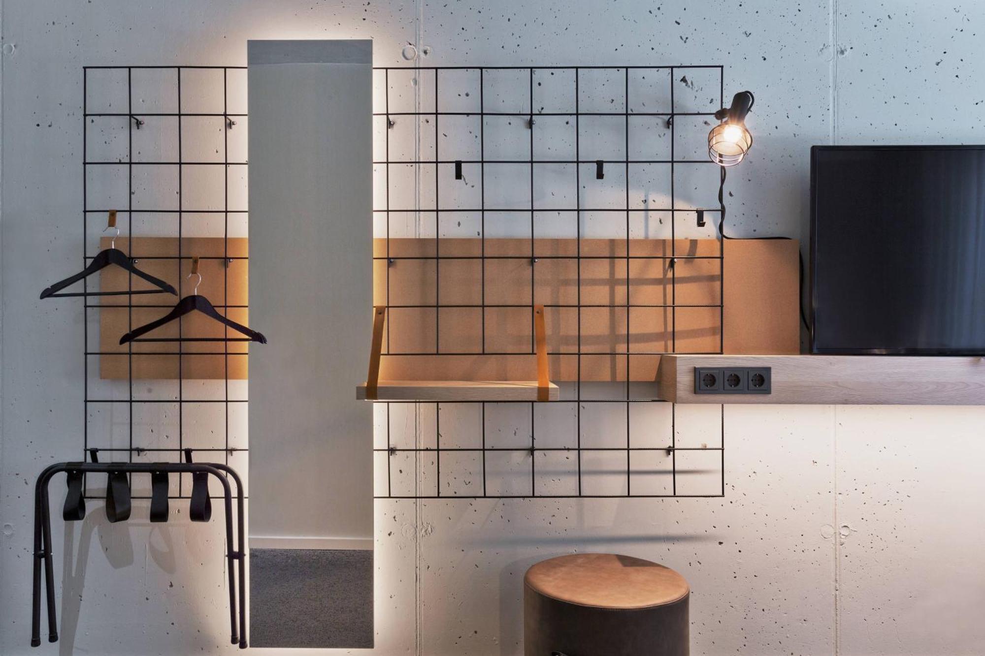 Moxy Frankfurt City Center Frankfurt am Main Bagian luar foto